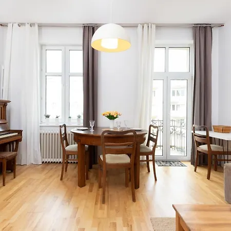 Center Starowiejska By Renters Апартаменты *